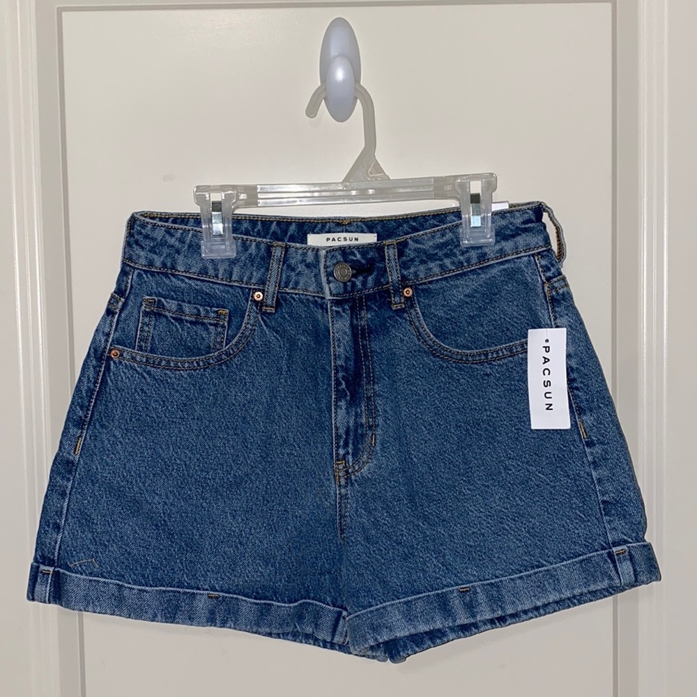 Pacsun Medium Wash Mom Shorts size 26